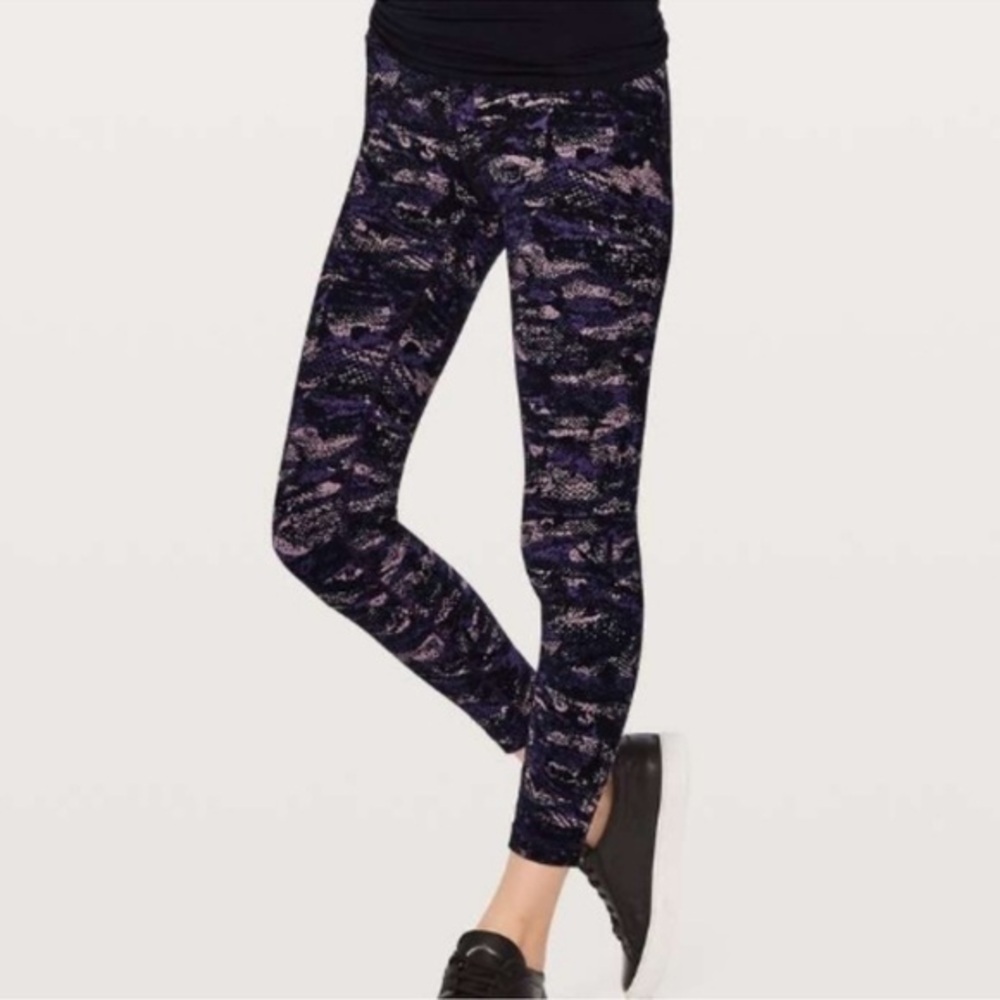 Lululemon Wunder Under Rip Wave Purple size 4